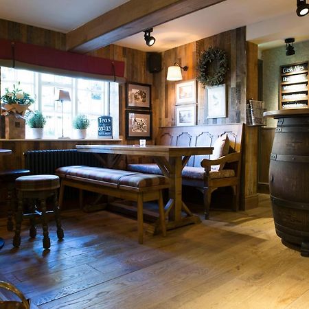 Red Lion Inn Little Budworth エクステリア 写真