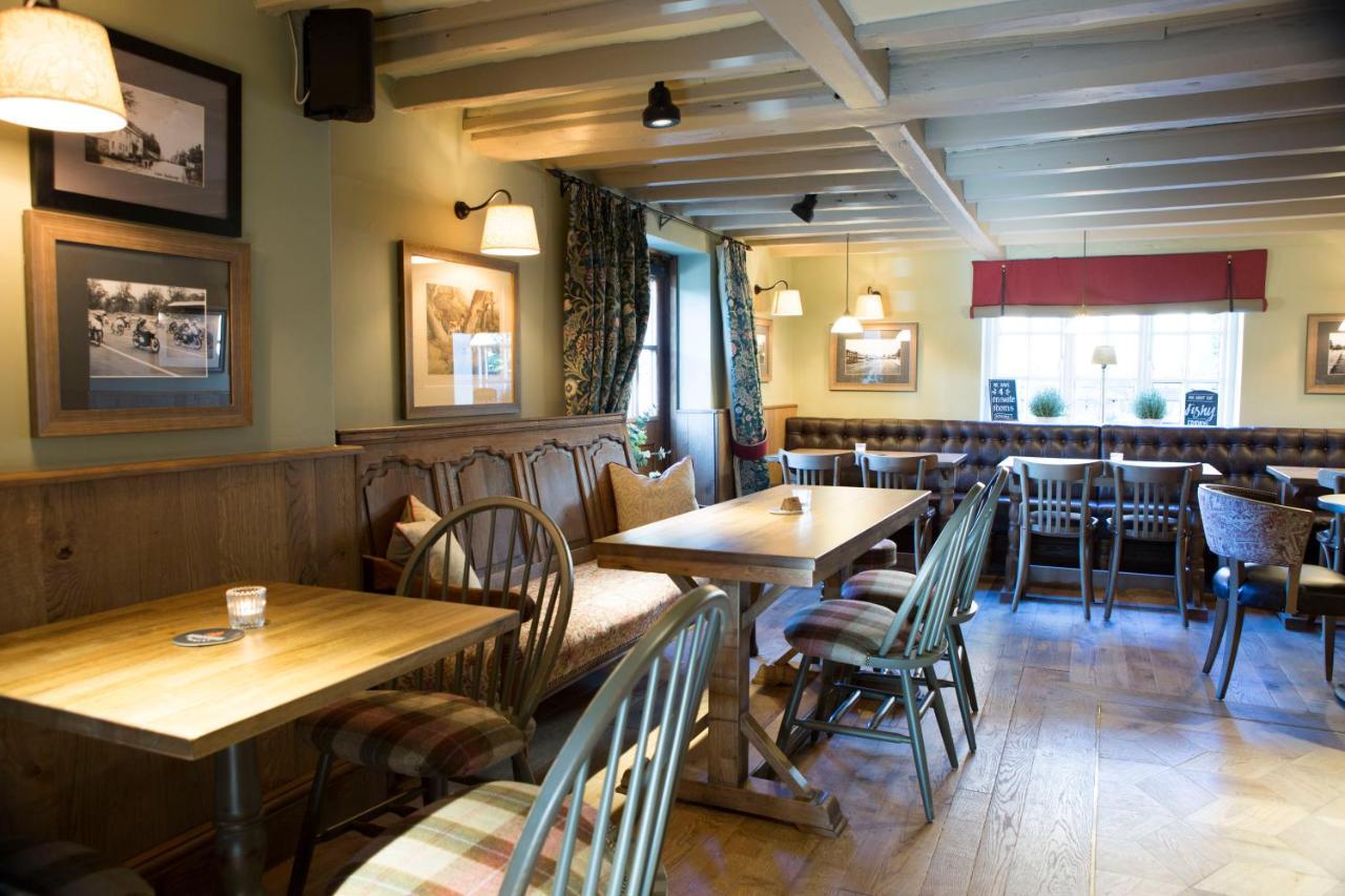 Red Lion Inn Little Budworth エクステリア 写真